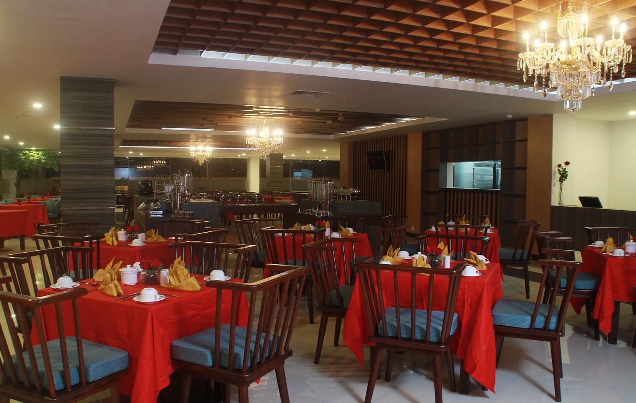 Sutanraja Hotel Kotamobagu Exteriör bild